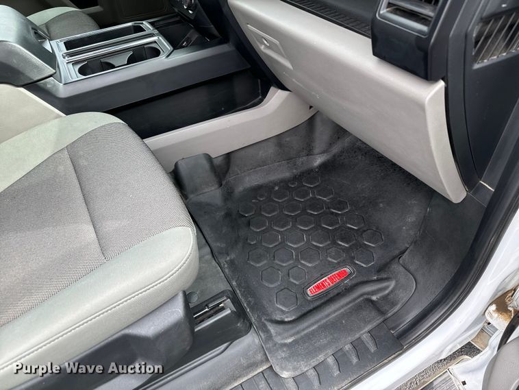 image for item DX3553 2019 Ford F150 XL SuperCrew pickup truck