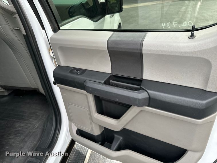 image for item DX3553 2019 Ford F150 XL SuperCrew pickup truck