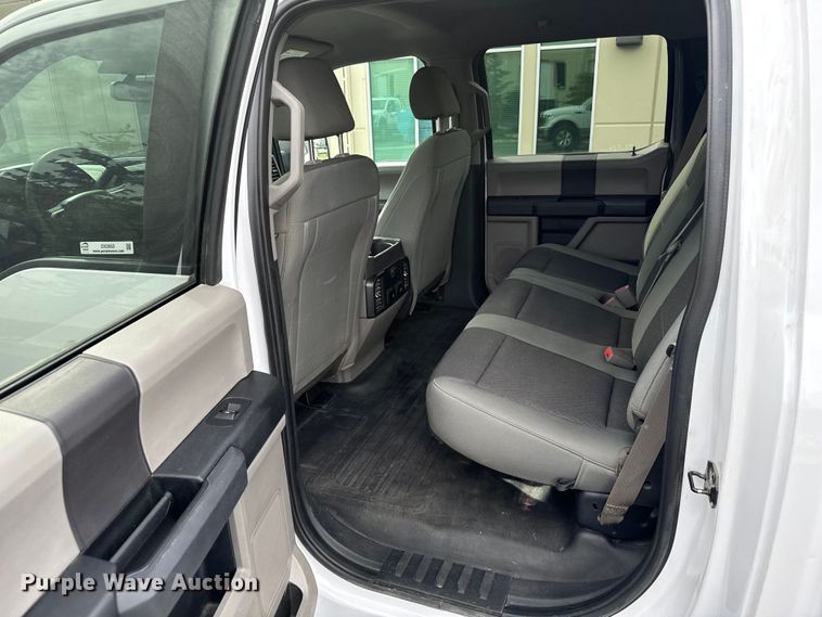 image for item DX3553 2019 Ford F150 XL SuperCrew pickup truck