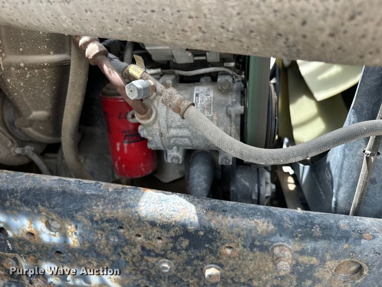 image for item EE7476 1999 Ford F800 flatbed truck