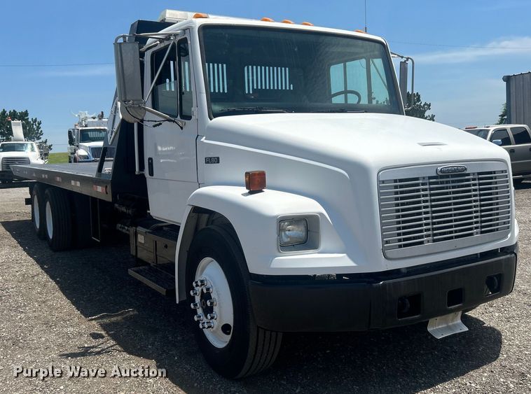 image for item EG0767 2003 Freightliner  Business Class M2 rollback truck