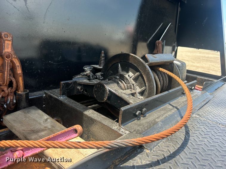 image for item EG0767 2003 Freightliner  Business Class M2 rollback truck