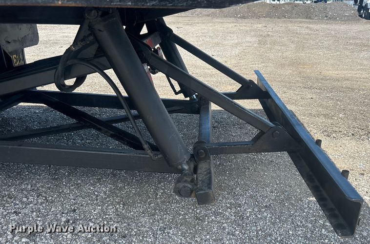 image for item EG0767 2003 Freightliner  Business Class M2 rollback truck