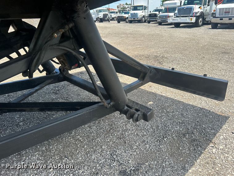 image for item EG0767 2003 Freightliner  Business Class M2 rollback truck