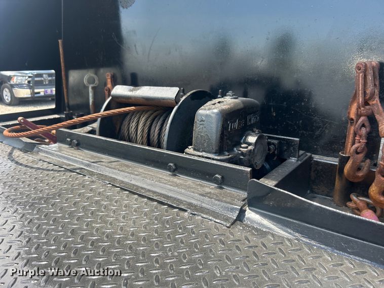 image for item EG0767 2003 Freightliner  Business Class M2 rollback truck