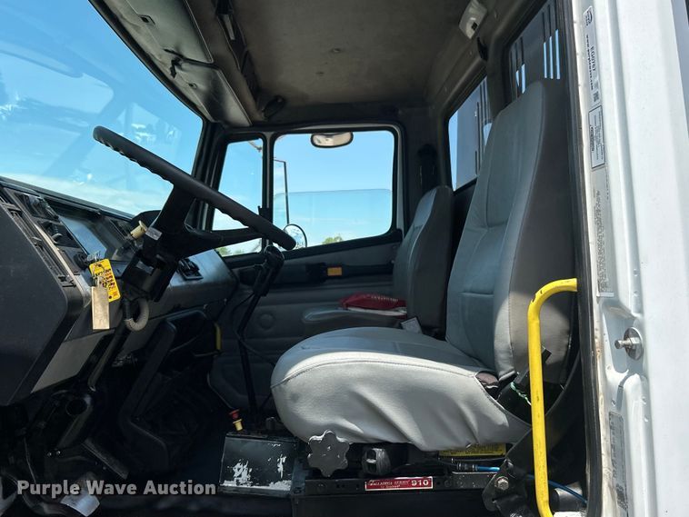 image for item EG0767 2003 Freightliner  Business Class M2 rollback truck