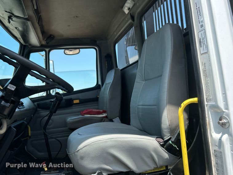 image for item EG0767 2003 Freightliner  Business Class M2 rollback truck