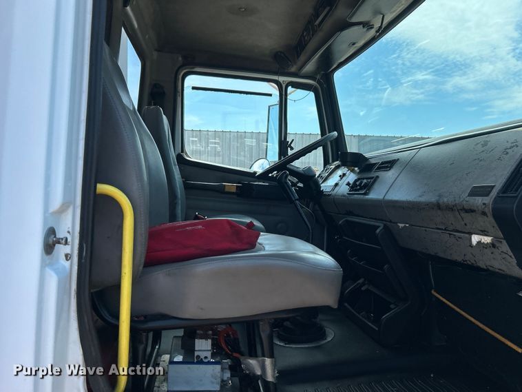 image for item EG0767 2003 Freightliner  Business Class M2 rollback truck