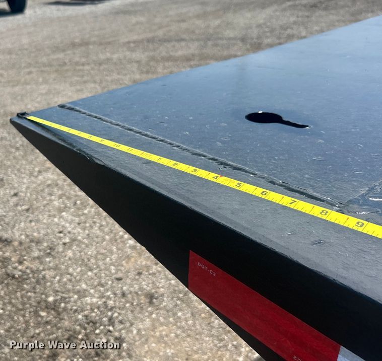 image for item EG0767 2003 Freightliner  Business Class M2 rollback truck