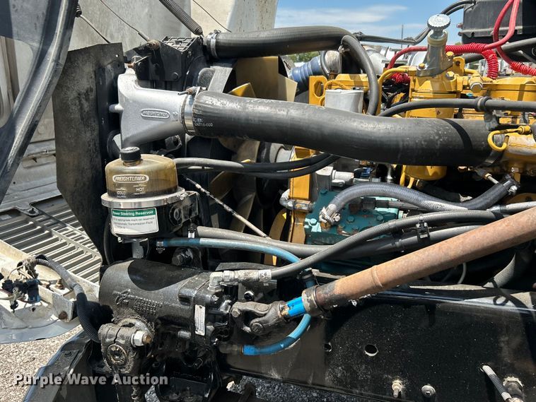 image for item EG0767 2003 Freightliner  Business Class M2 rollback truck