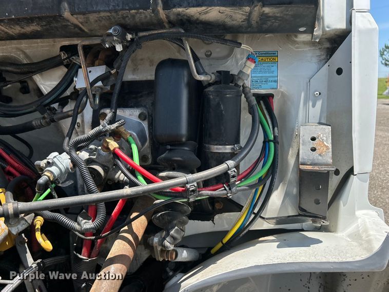 image for item EG0767 2003 Freightliner  Business Class M2 rollback truck