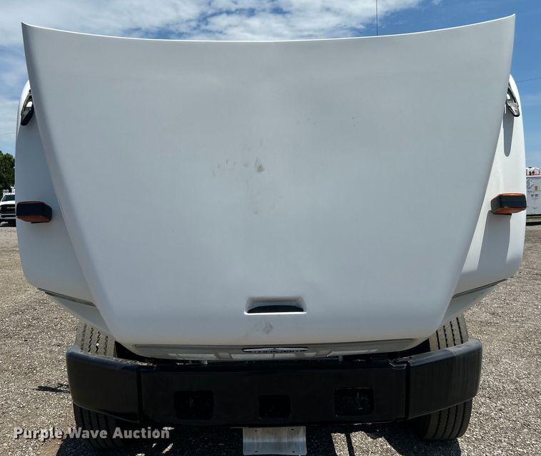 image for item EG0767 2003 Freightliner  Business Class M2 rollback truck