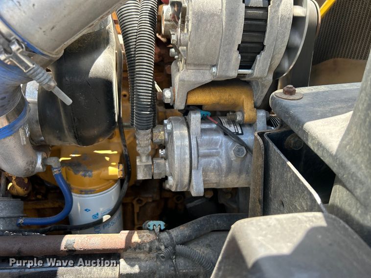 image for item EG0767 2003 Freightliner  Business Class M2 rollback truck