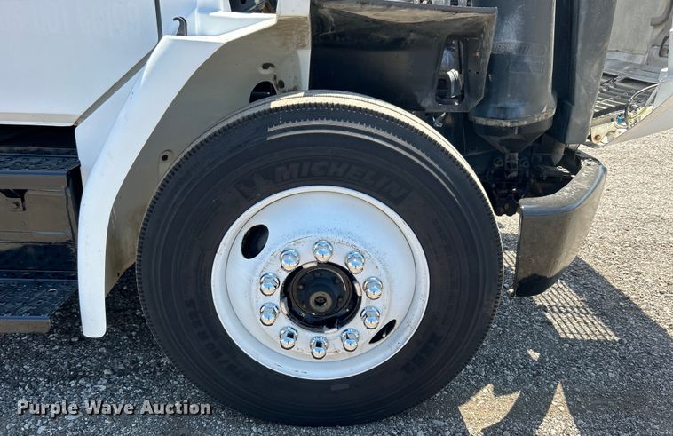 image for item EG0767 2003 Freightliner  Business Class M2 rollback truck