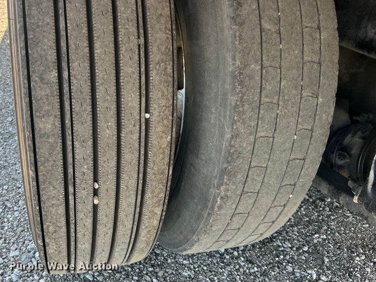 image for item EG0767 2003 Freightliner  Business Class M2 rollback truck