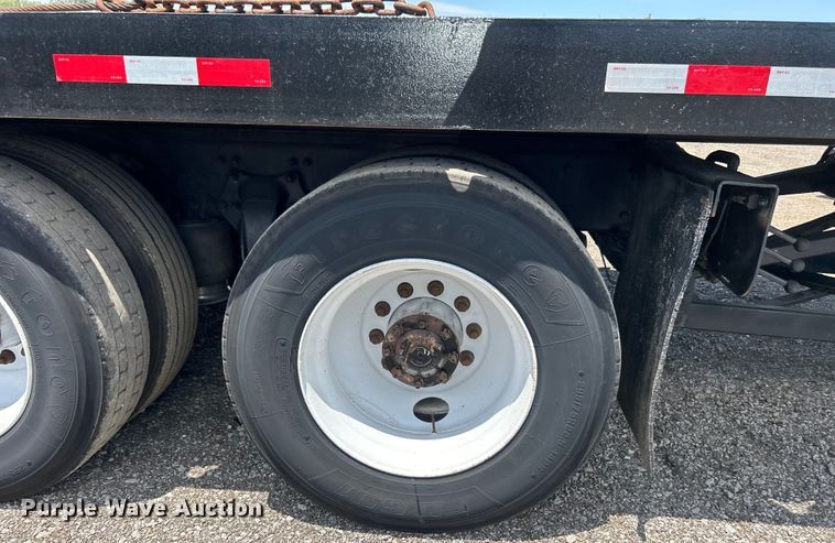 image for item EG0767 2003 Freightliner  Business Class M2 rollback truck