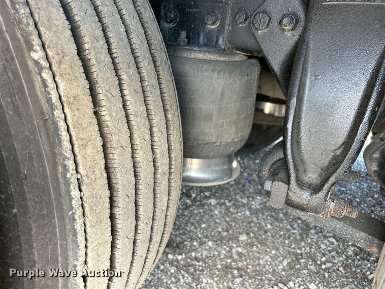 image for item EG0767 2003 Freightliner  Business Class M2 rollback truck