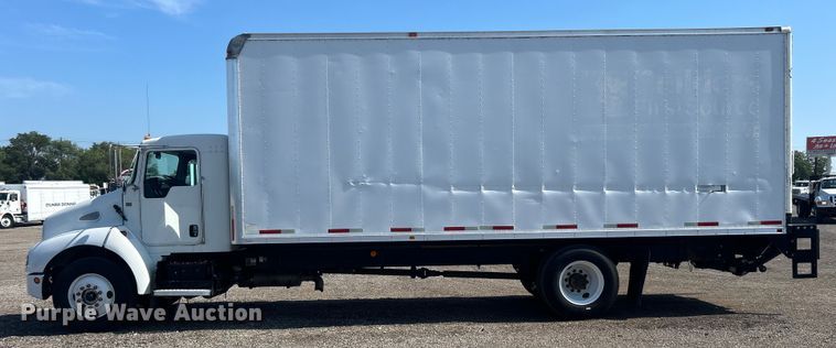 image for item EG0778 2005 Kenworth T300 box truck