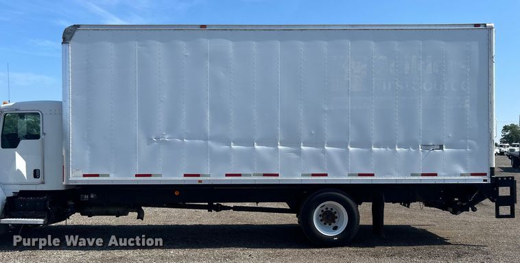 image for item EG0778 2005 Kenworth T300 box truck