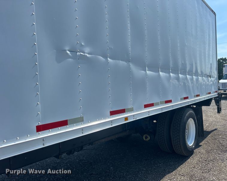 image for item EG0778 2005 Kenworth T300 box truck