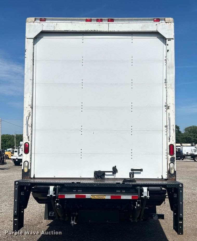 image for item EG0778 2005 Kenworth T300 box truck