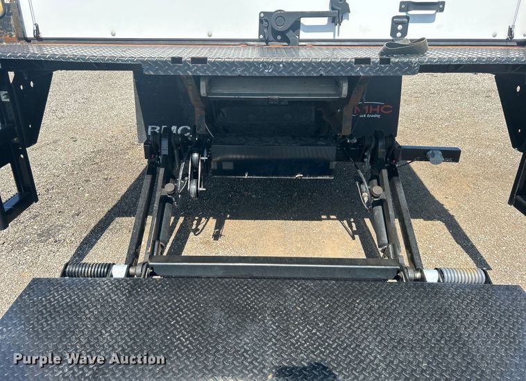 image for item EG0778 2005 Kenworth T300 box truck