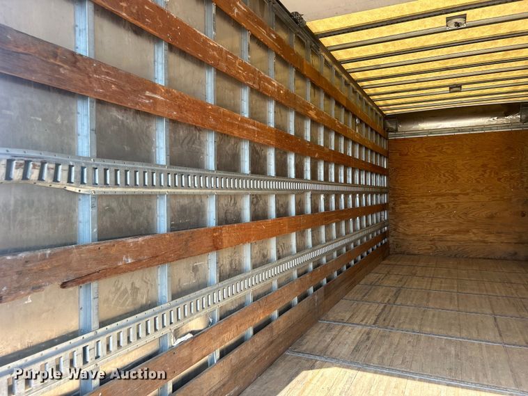 image for item EG0778 2005 Kenworth T300 box truck