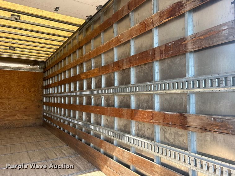 image for item EG0778 2005 Kenworth T300 box truck