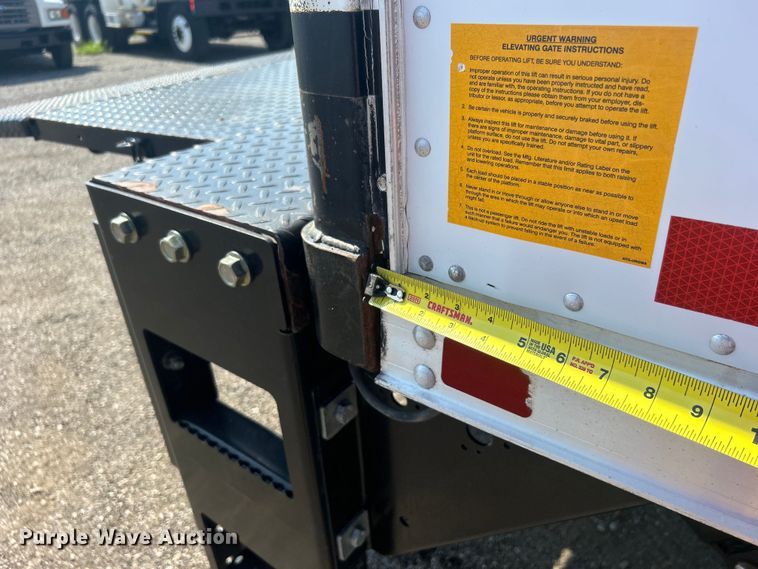 image for item EG0778 2005 Kenworth T300 box truck