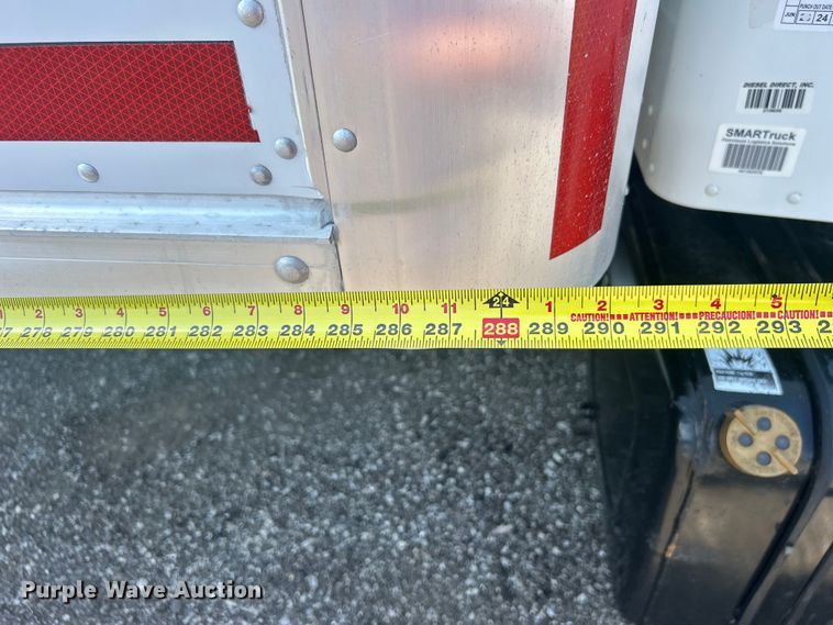 image for item EG0778 2005 Kenworth T300 box truck