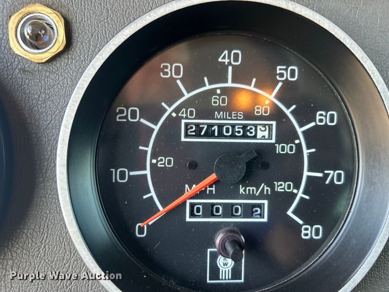 image for item EG0778 2005 Kenworth T300 box truck