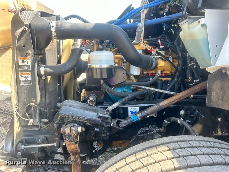 image for item EG0778 2005 Kenworth T300 box truck