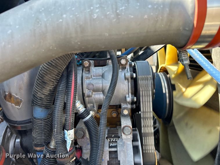 image for item EG0778 2005 Kenworth T300 box truck