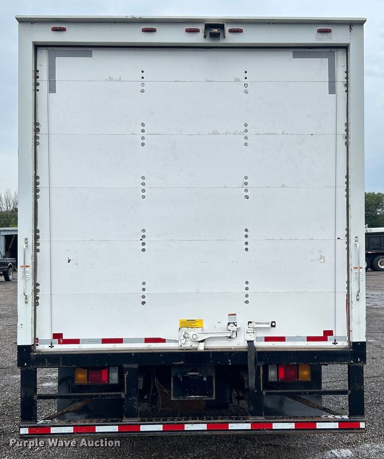 image for item EG0833 2016 Isuzu  NPR box truck