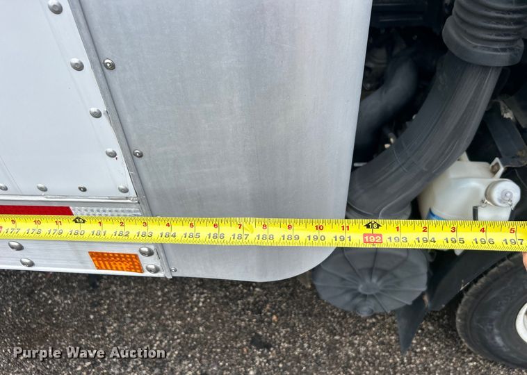 image for item EG0833 2016 Isuzu  NPR box truck