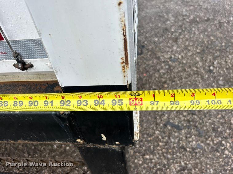 image for item EG0833 2016 Isuzu  NPR box truck