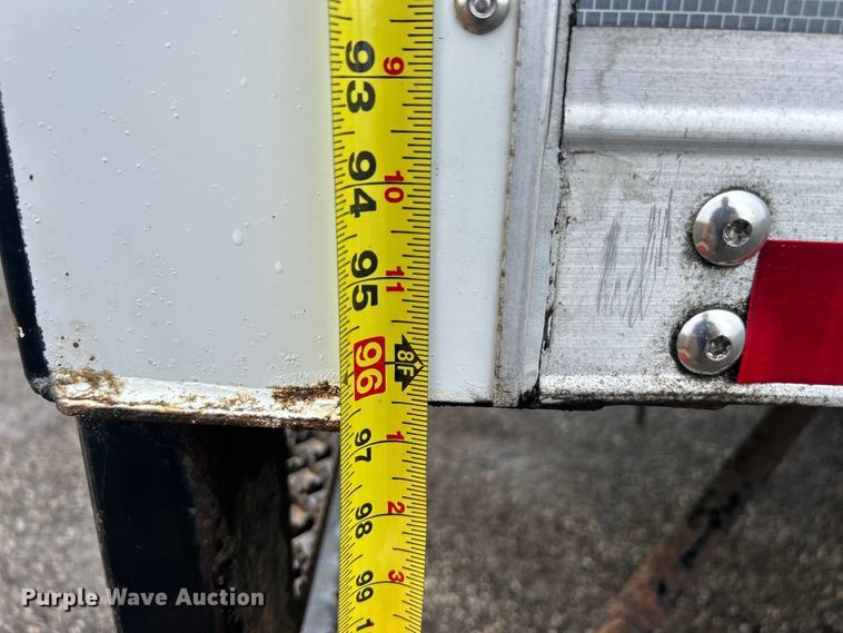 image for item EG0833 2016 Isuzu  NPR box truck