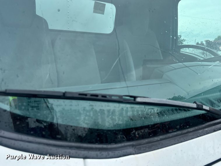 image for item EG0833 2016 Isuzu  NPR box truck