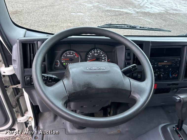 image for item EG0833 2016 Isuzu  NPR box truck