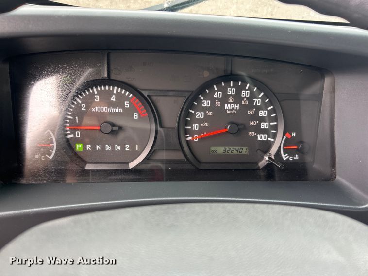 image for item EG0833 2016 Isuzu  NPR box truck