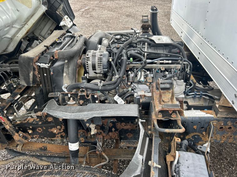 image for item EG0833 2016 Isuzu  NPR box truck