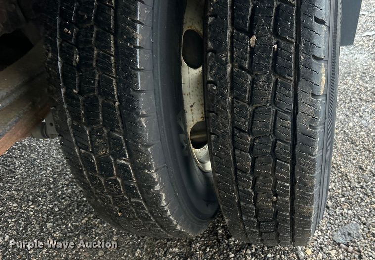 image for item EG0833 2016 Isuzu  NPR box truck