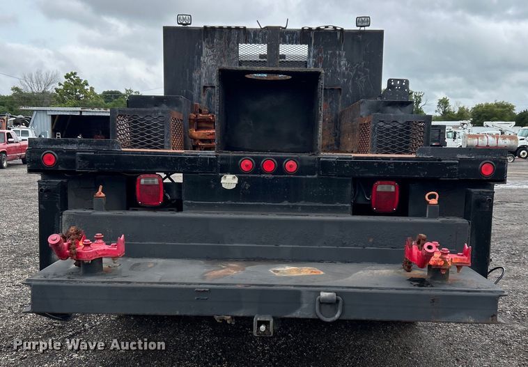 image for item EG0836 2012 Ford F750 Super Duty  flatbed truck