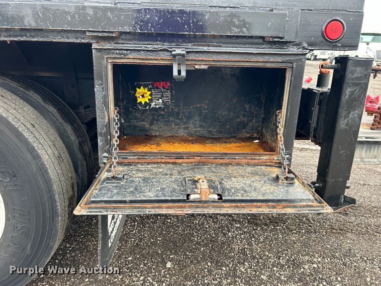 image for item EG0836 2012 Ford F750 Super Duty  flatbed truck