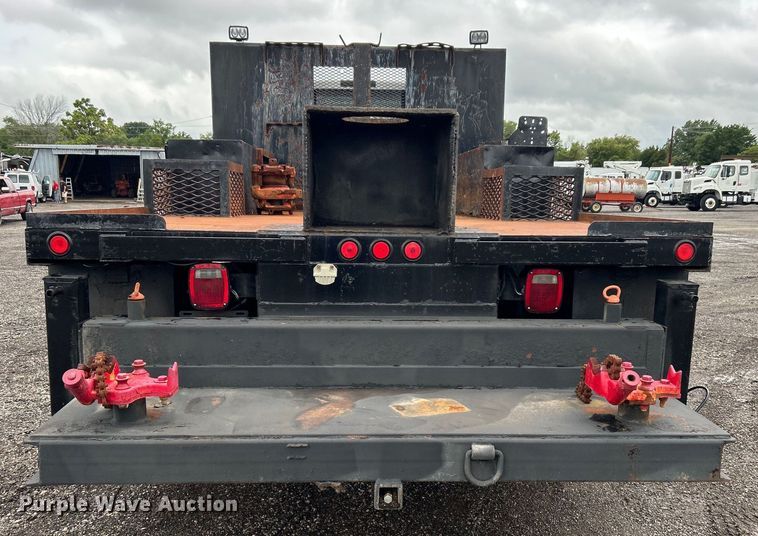 image for item EG0836 2012 Ford F750 Super Duty  flatbed truck