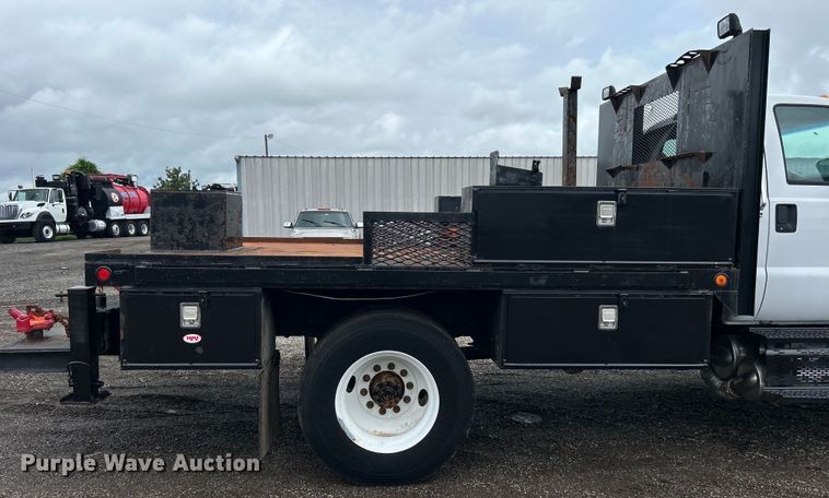 image for item EG0836 2012 Ford F750 Super Duty  flatbed truck