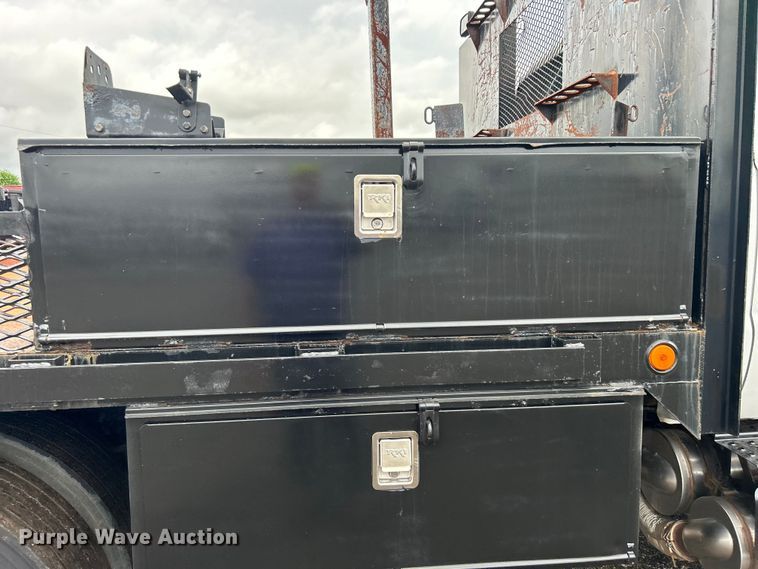 image for item EG0836 2012 Ford F750 Super Duty  flatbed truck