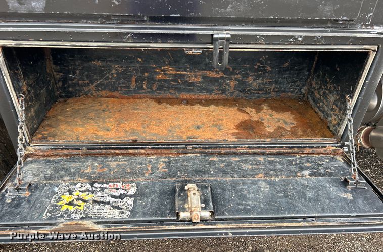 image for item EG0836 2012 Ford F750 Super Duty  flatbed truck