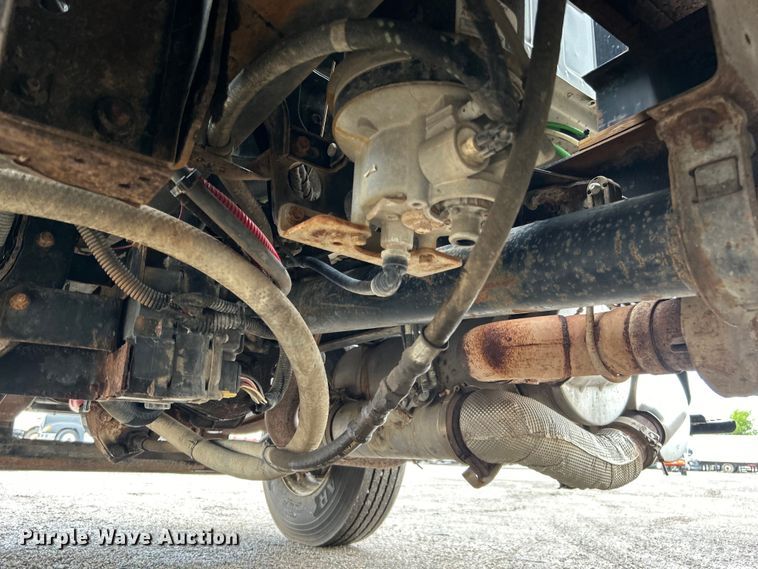 image for item EG0836 2012 Ford F750 Super Duty  flatbed truck