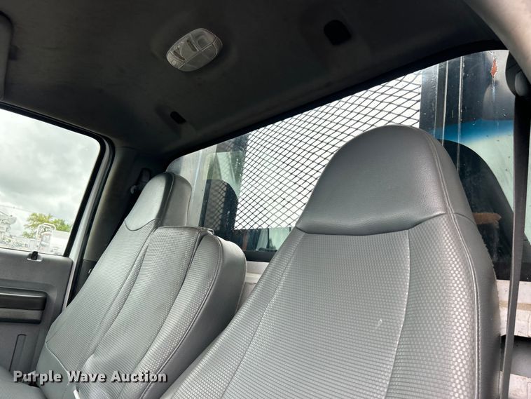 image for item EG0836 2012 Ford F750 Super Duty  flatbed truck